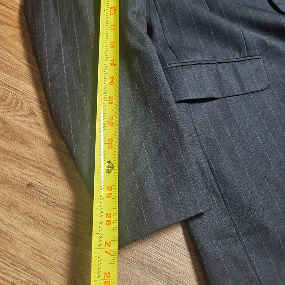 Ralph Lauren Wool Pinstripe Blazer Sport Coat 42R Classic Quiet Luxury Old Money